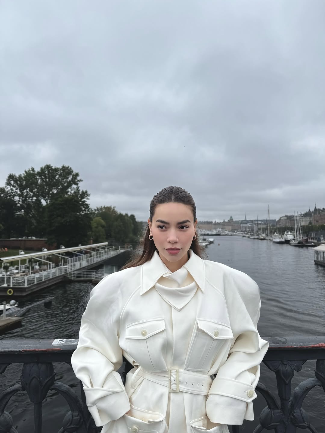 Lady White Cargo Shirt Jacket  - đánh giá và giá Women'S Fashion Utility Belt